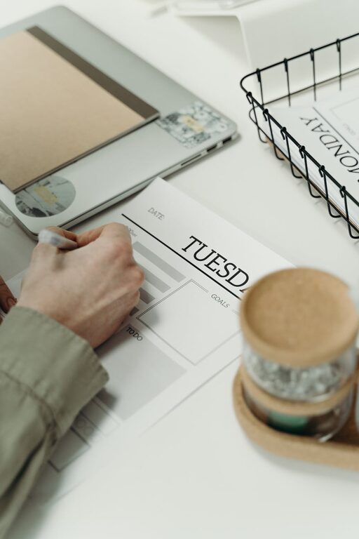 How to Set Realistic Weekly Goals for Success and Balance